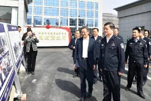 朱清彬深入凫城派出所督导全国“两会”安保维稳工作-爱山亭网