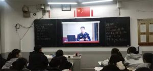 枣庄十八中开展交通安全系列活动：道路行驶，安全常在-爱山亭网