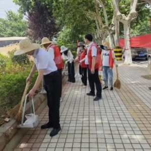 文明城创建 财政在行动丨财政“志愿红”扮靓社区“颜值”-爱山亭网