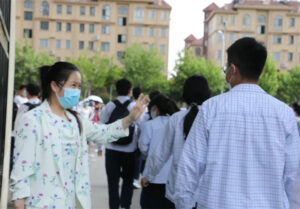 警校联动护学，铺就学生安全放学路-爱山亭网