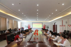 枣庄翔宇中学党支部召开主题党日活动-爱山亭网