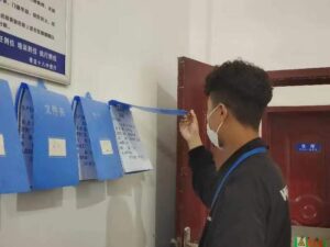 “校园安全，重于泰山”--枣庄十八中校园安全员排查安全隐患-爱山亭网