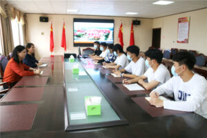 枣庄十八中志愿者服务：归来平平安安 服务温情满满-爱山亭网