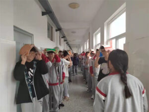 警钟长鸣，安全常在----枣庄十八中学开展防空应急疏散演练-爱山亭网