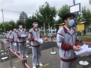 枣庄十八中开展2021年秋季开学疫情防控应急演练-爱山亭网