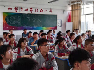 枣庄十八中“成才杯”： 以赛促教，助力成长-爱山亭网