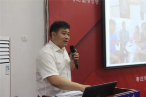 七年级：奋力奔跑 同心绘梦-爱山亭网