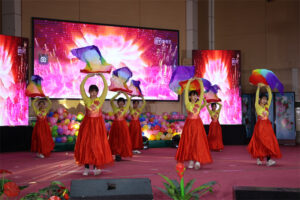 孺牛砥砺创佳绩，腾虎奋进书辉煌――十八中翔宇部庆元旦晚会-爱山亭网