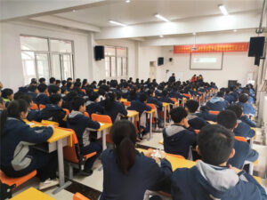 枣庄翔宇：自我管理，追求卓越：新一届学生会成立大会-爱山亭网