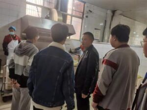 枣庄十八中：践行食品安全 保障学生健康-爱山亭网