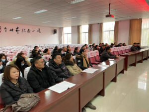 气吞如虎 实干精作――枣庄十八中翔宇部开学会议-爱山亭网