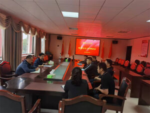 枣庄十八中校园安全工作加压推进会：提高站位促稳定 狠抓落实保-爱山亭网