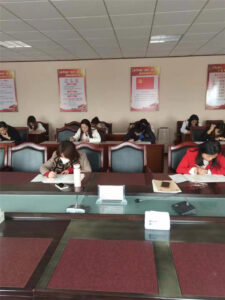 枣庄十八中：聚焦学科素养，助力青年教师成长-爱山亭网