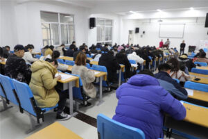 枣庄翔宇：课标助成长，考学促提升-爱山亭网