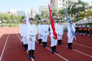 【国旗下成长】缔造完美教室，营造书香校园-爱山亭网