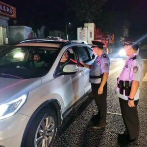 当好“守夜人” 点亮“平安灯”——区公安分局组织开展夏夜治安巡查宣防集中统一行动-爱山亭网