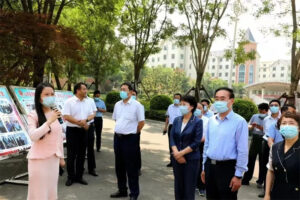 全市人大“履职亮屏、靶向监督”现场观摩枣庄翔宇中学-爱山亭网