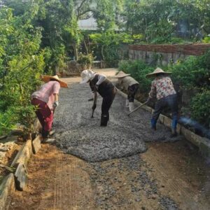 水泉镇“第一书记”冯涛把路修到村民心坎上-爱山亭网