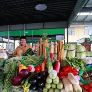 创城看变化——新城农贸市场换“新颜” “菜篮子”拎出幸福感-爱山亭网