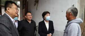 我区举行“庆国庆 迎盛会 度重阳”敬老爱老慰问活动-爱山亭网