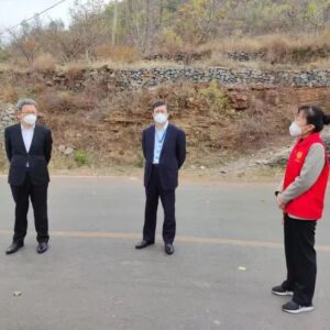 闫凯歌、王德海现场督导疫情防控工作-爱山亭网