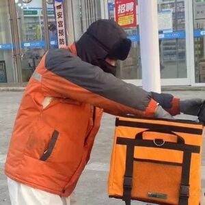 点赞！买菜送餐、取物送药，桑村“跑腿小哥”暖心助力-爱山亭网