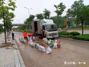 “烟花”过后，环卫工人继续加强战斗-爱山亭网