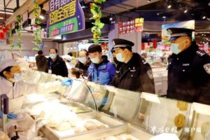 守护“舌尖上的安全”！滕州公安联合有关单位开展食品安全检查-爱山亭网