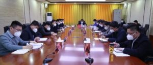 我区收听收看全市经济运行形势视频调度会议-爱山亭网