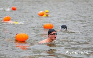 全民健身 快乐冬泳-爱山亭网