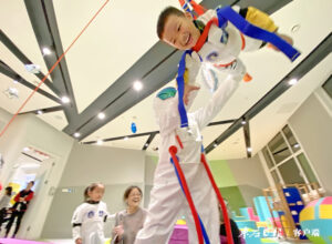 传承航空精神 共筑少年航天梦-爱山亭网