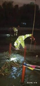 向雨而行 迎击“烟花”-爱山亭网