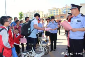 多管齐下防溺水 走进校园保安全-爱山亭网