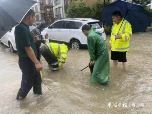 新城市政园林中心积极做好防汛排涝-爱山亭网