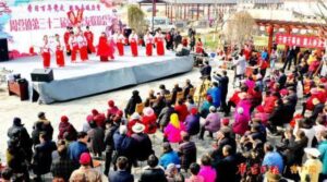 票友唱得欢 观众笑开颜-爱山亭网