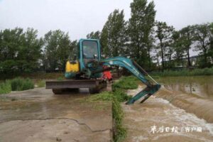 滕州：万众一心 共战汛情-爱山亭网