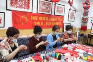 庆端午 新城邻里乐相“缝”-爱山亭网