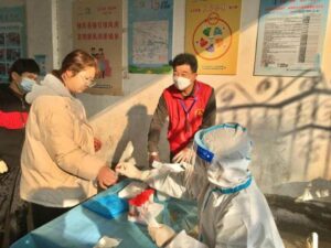滕州：疫情防控志愿者在行动-爱山亭网