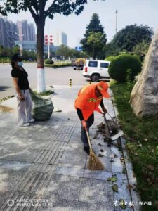 创建全国文明城市 新城环卫在行动-爱山亭网