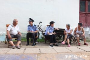 “硬举措＋软服务”为群众筑牢夏季安全防线-爱山亭网