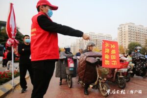 滕州文明交通志愿服务为文明城市创建“添砖加瓦”-爱山亭网