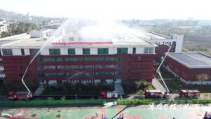 消防日里学消防 消防演练进校园-爱山亭网