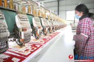 防疫生产两不误-爱山亭网