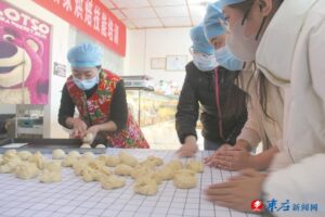 开展技能培训 助力女性就业-爱山亭网