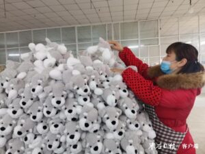 冬闲人不闲 增收致富忙-爱山亭网