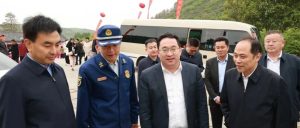 刘洪鹏现场督导凫城镇沧浪渊民俗文化节安全工作-爱山亭网