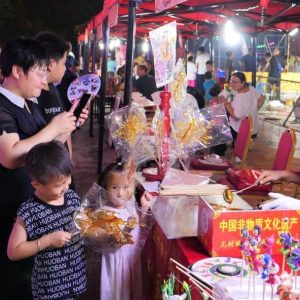 西集镇：做大乡村“夜经济” 点亮美丽新乡村-爱山亭网