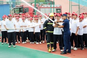 开学第一课筑牢安全防护墙-爱山亭网